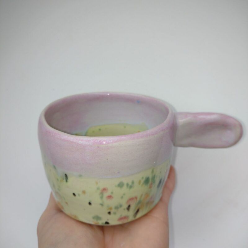 unika keramik hånddrejet samt håndmalet stentøjs kop fra Kattholt Art, Kattholt