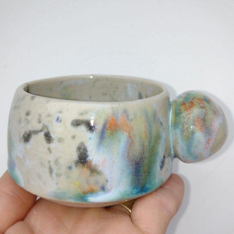 unika handmade håndmalet keramik kop i stentøjs ler fra kattholt art, kattholt