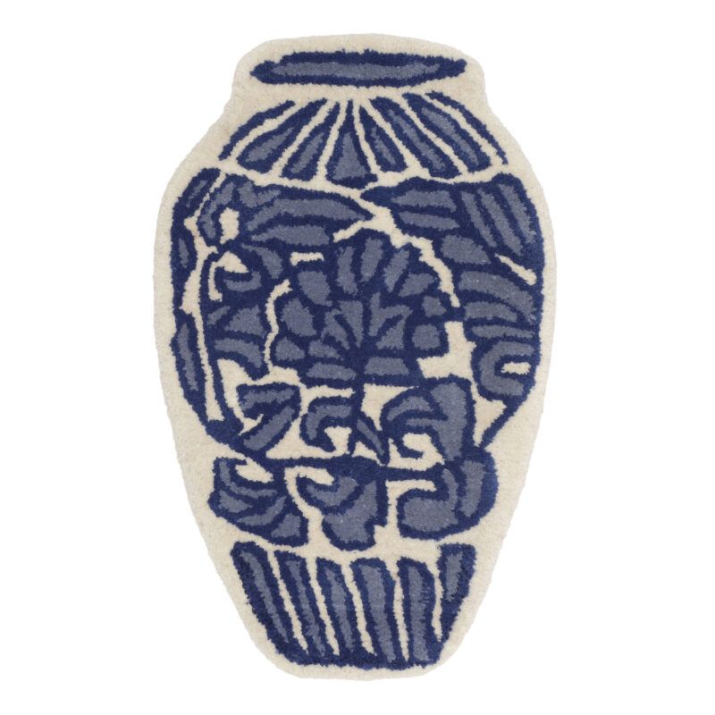 Ming vase rug for wall hangen